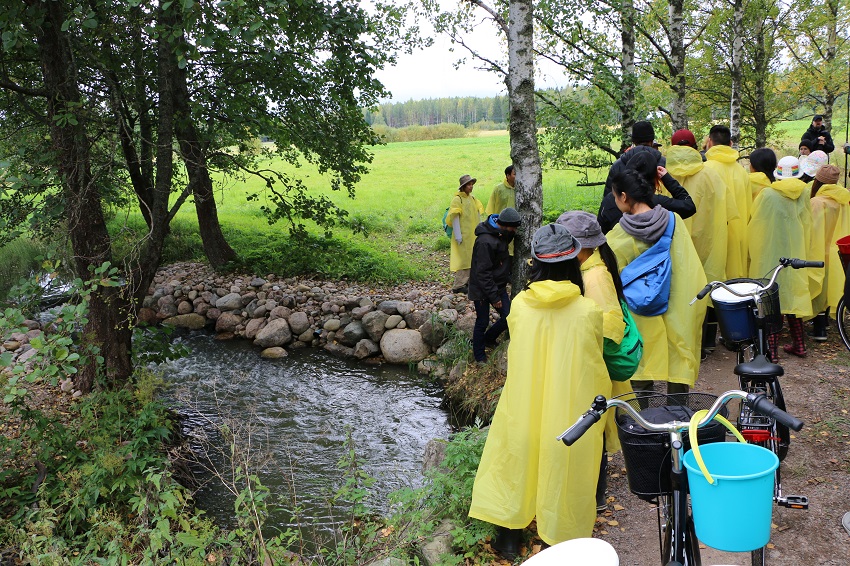 mielensäpahoittaja thai