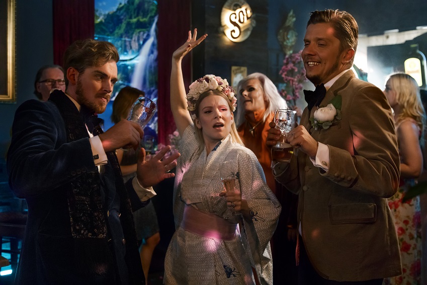 KOLMISTAAN 2 kausi 3