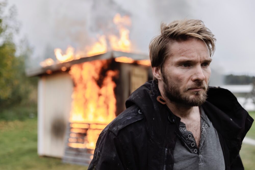 Hän on uusi Varesnäyttelijä! Uuden Varessarjan kuvaukset ovat